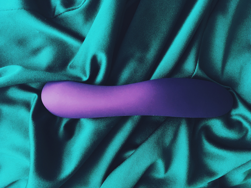 Photo of purple we-vibe rave vibrator from the underneath