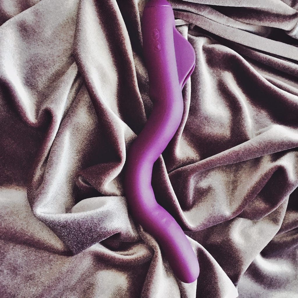side view of crescendo bent into an S shape