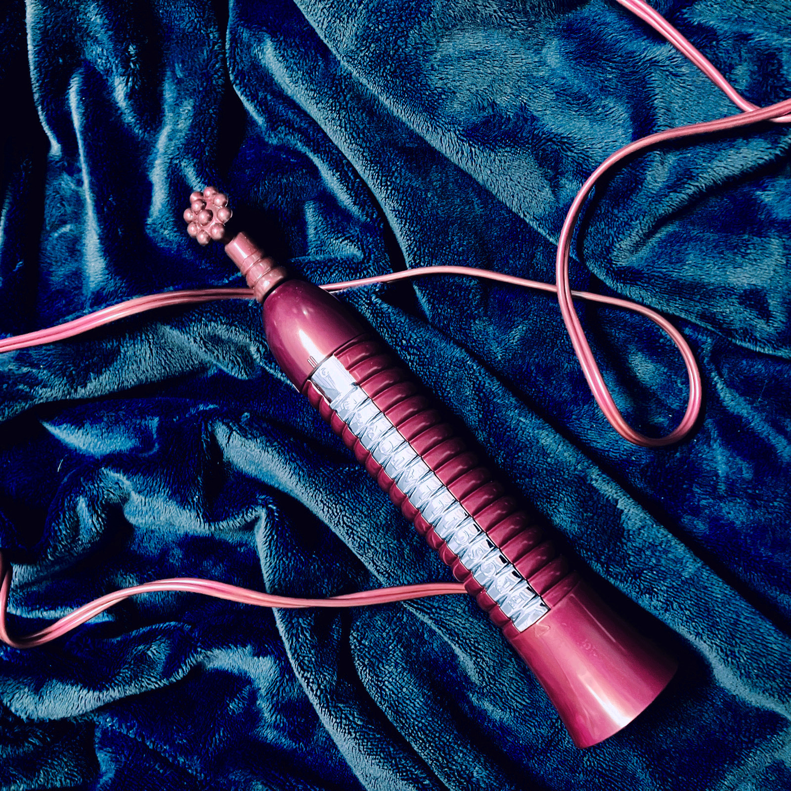 photograph of purple eroscillator